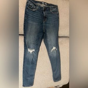 Old navy rockstar skinny jean 16L